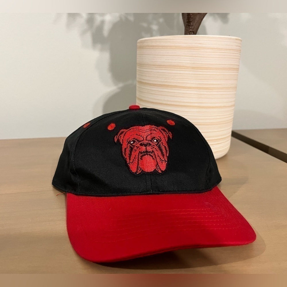 RED Dog SnapBack (black and red)